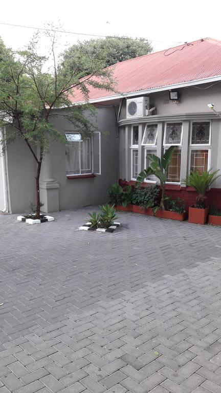 Valley Guest House Pretoria-Noord Exterior foto